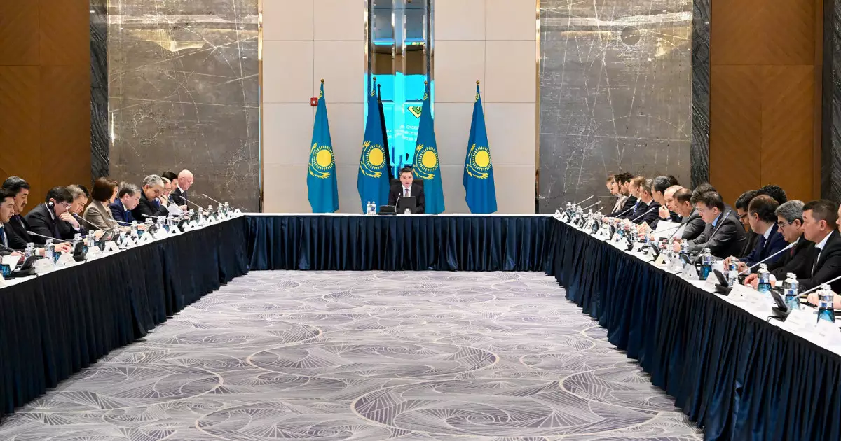  Олжас Бектенов Шетелдік инвесторлар кеңесінің аралық отырысын өткізді 