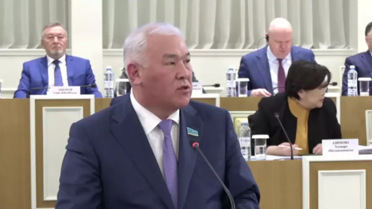 Депутат референдум атауын «Халықтық референдум» деп өзгертуді ұсынды