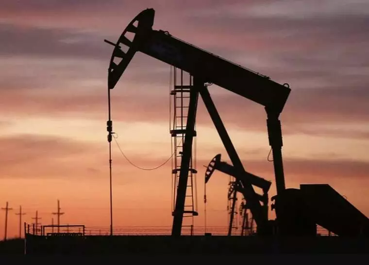 Цены на нефть растут из-за зимнего шторма в США и перебоев в Казахстане.