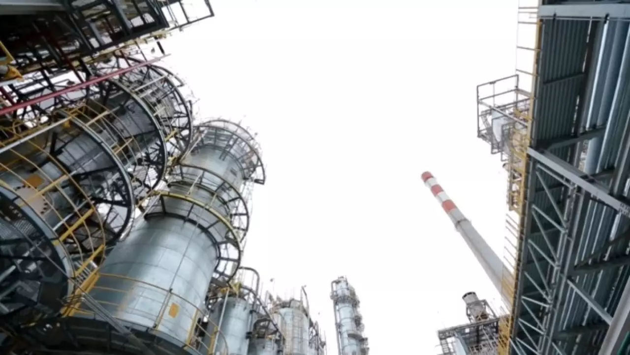 В Казахстане усилят контроль на нефтеперерабатывающих заводах