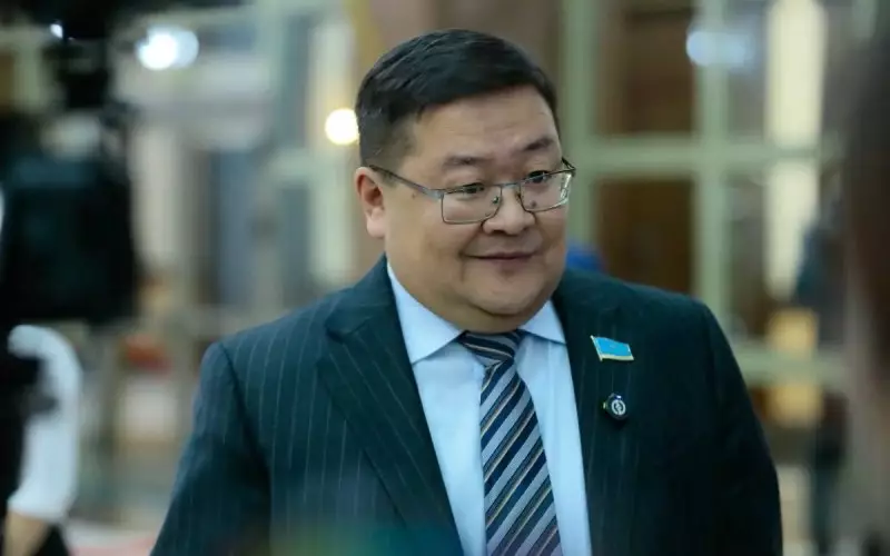 Ему «фиолетово». Как Айдос Сарым отреагировал на украинскую базу «Миротворец»