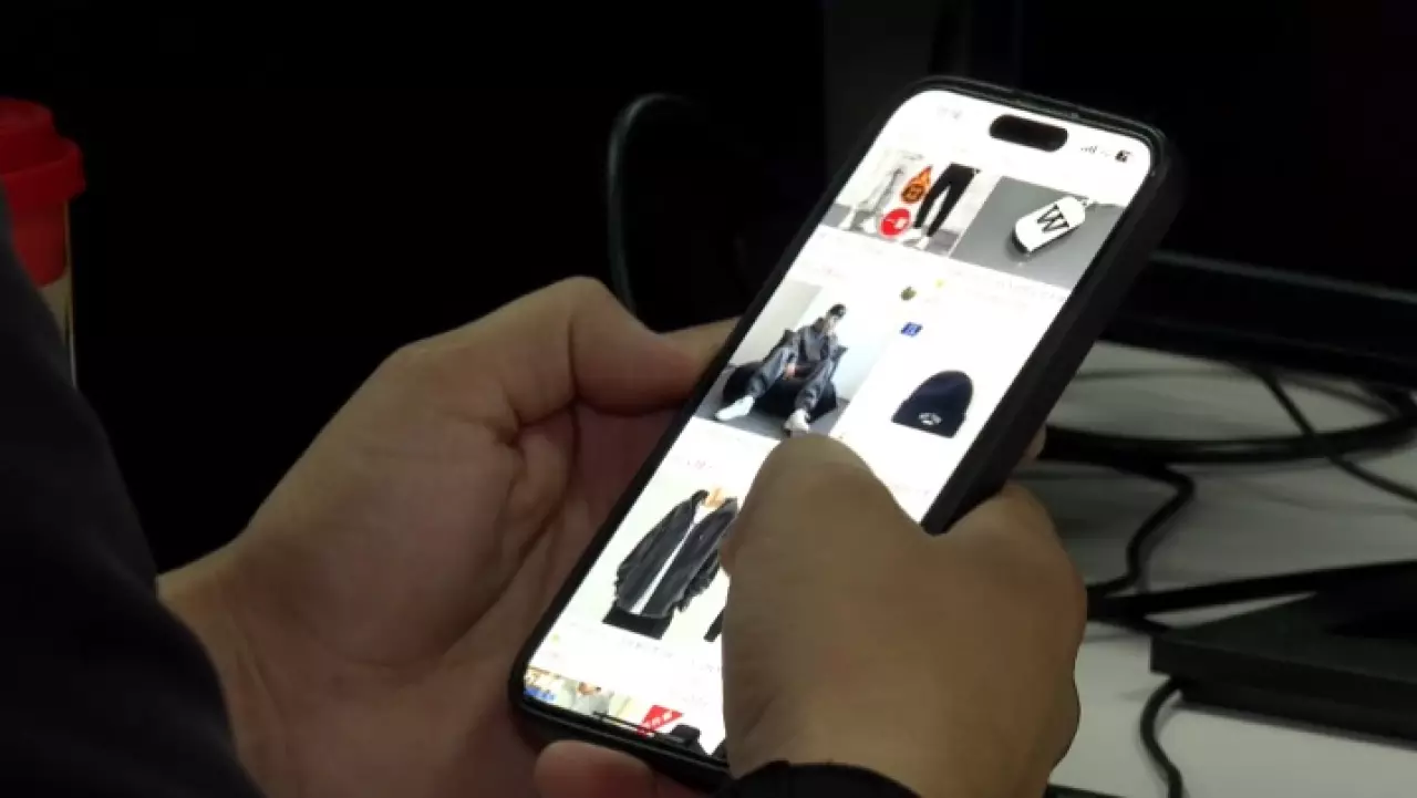 Казахстанцы стали чаще совершать покупки онлайн