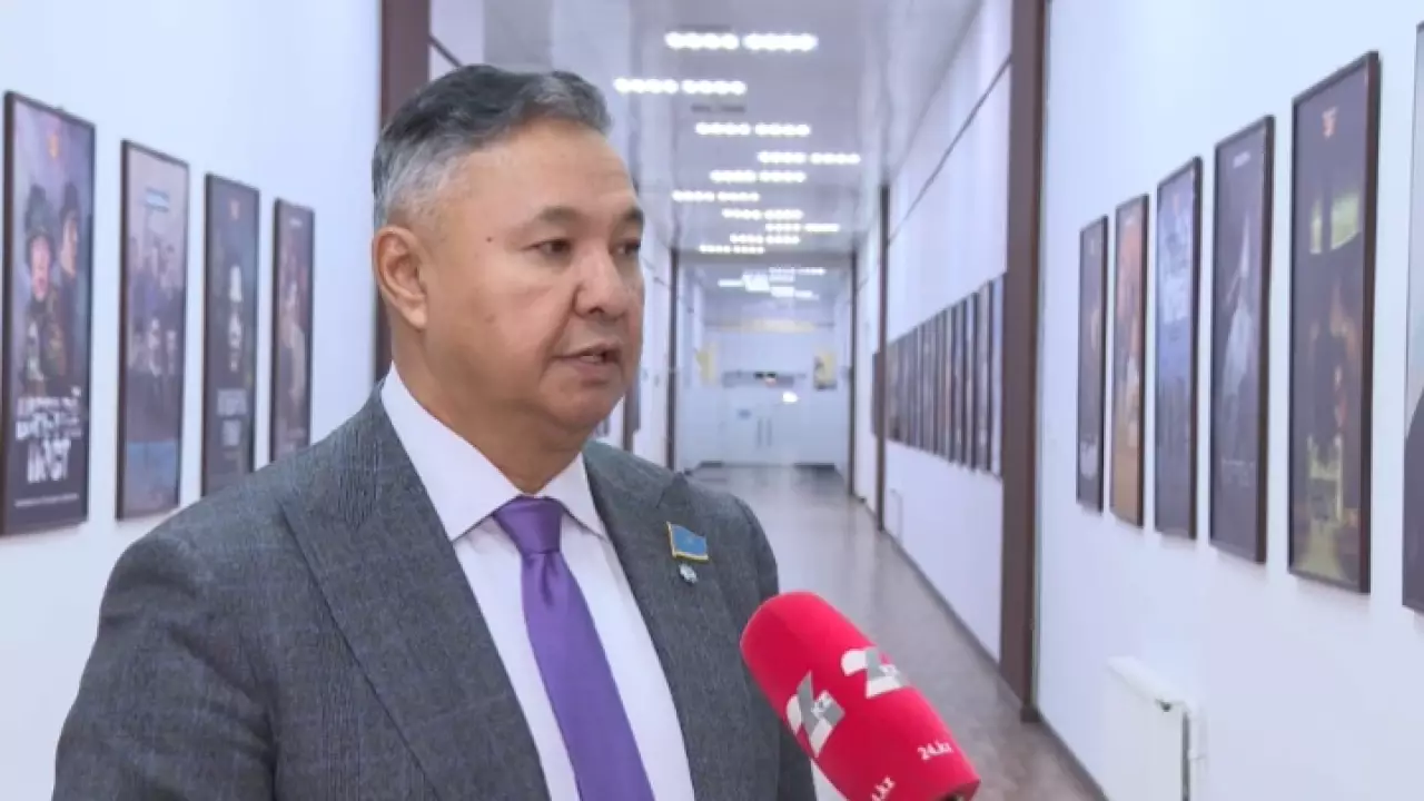 О Конституционной реформе высказался мажилисмен