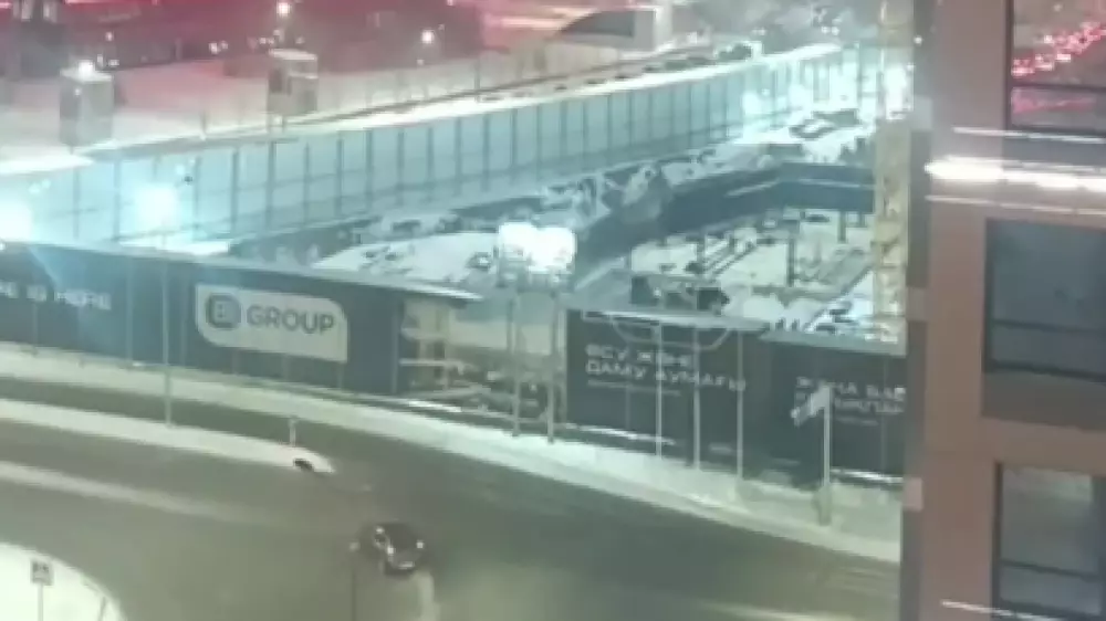 В Астане произошел пожар на строящемся объекте