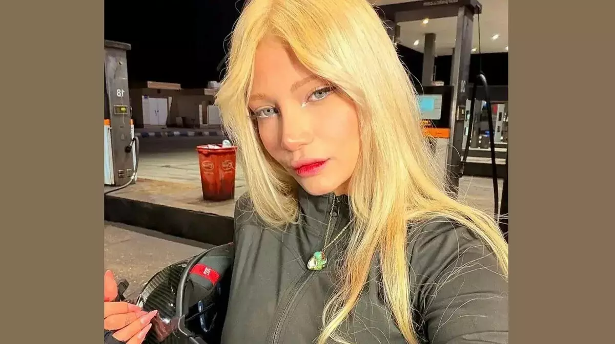 В Иране погибла девушка, ставшая символом протеста