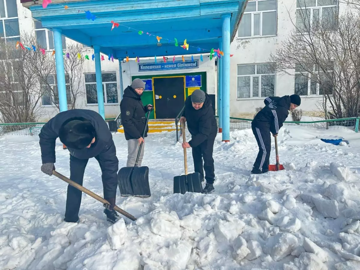 От уборки улиц до экопросвещения: “Таза бейсенбі“ продолжает объединять казахстанцев