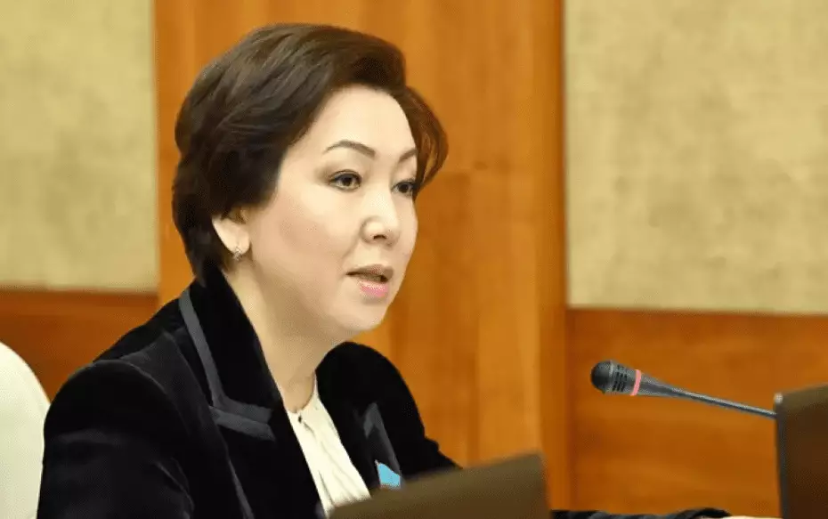 Дания Еспаева: Казахстану необходима новая Конституция, а не фрагментарные поправки