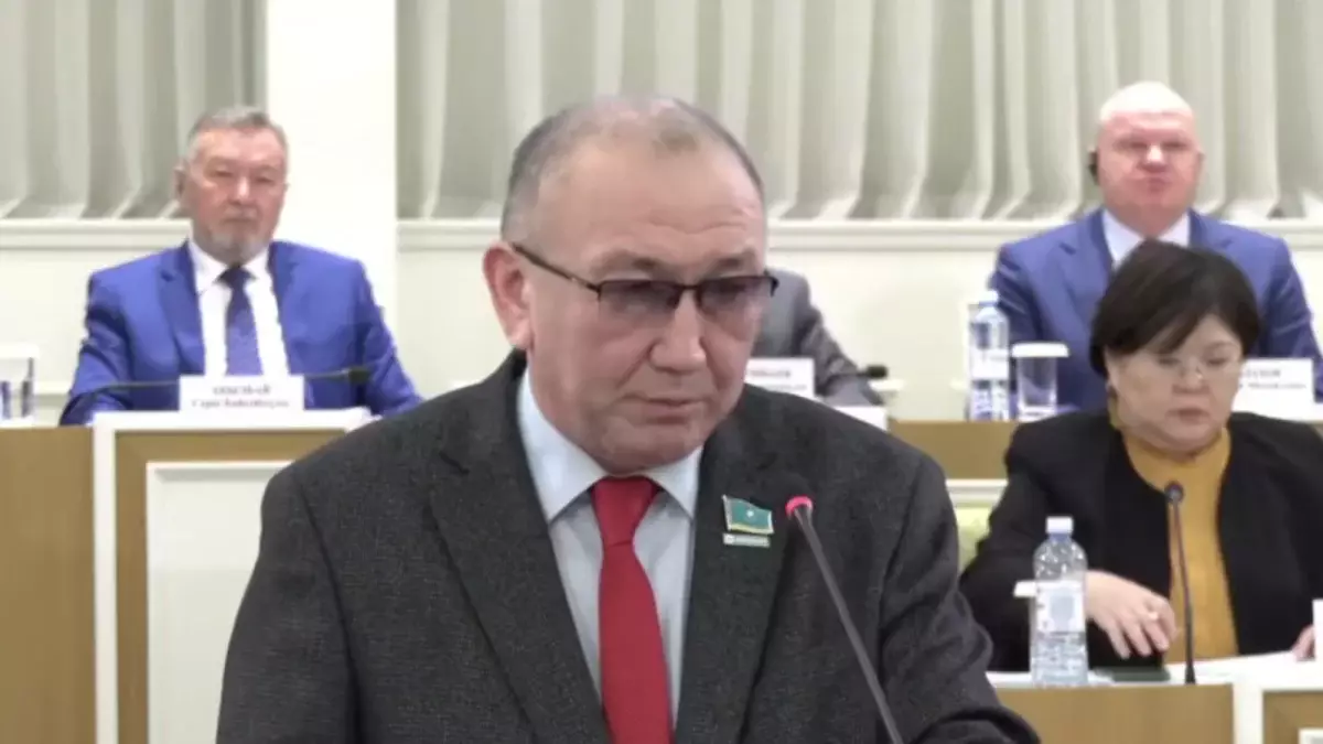 Депутат Қазақстан аумағында жасалатын халықаралық шарттар туралы мәселе қозғады