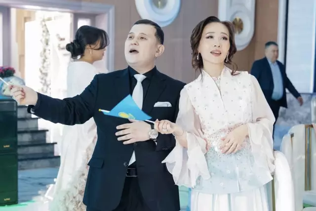 «Екі құдағи ұрысып қалды»: Елдос «Колобок» енесі туралы шындықты айтты