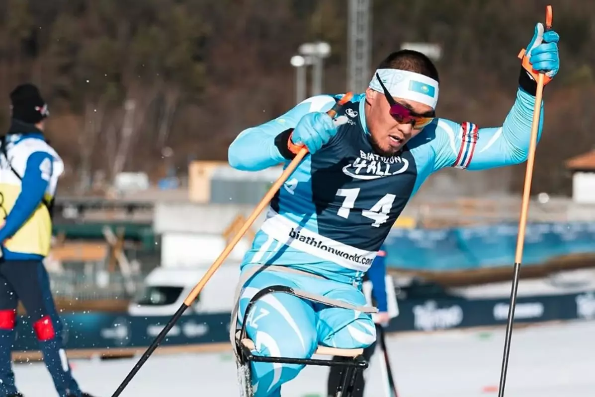 Ербол Хамитов принес Казахстану медаль Кубка мира по пара лыжным гонкам