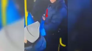 Алматыда қоғамдық көлікте 4,1 млн теңге ұрлаған әйел ұсталды