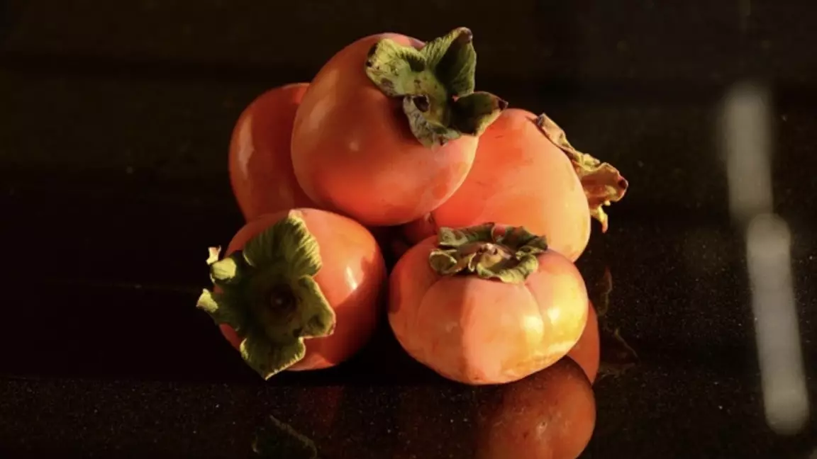 90 жастағы кейуана құрмадан тұншығып, өлім аузынан қалды