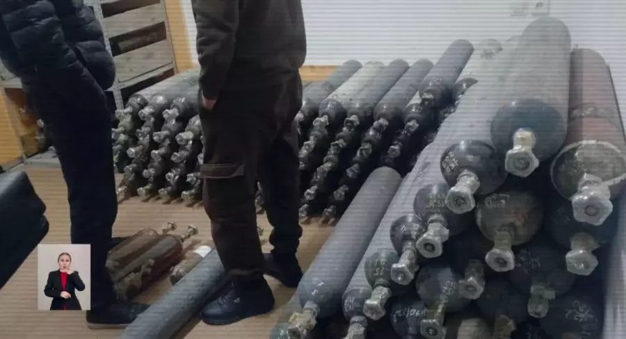 Шымкенттегі түнгі клубтан тыйым салынған зат сақталған тұтас қойма табылды