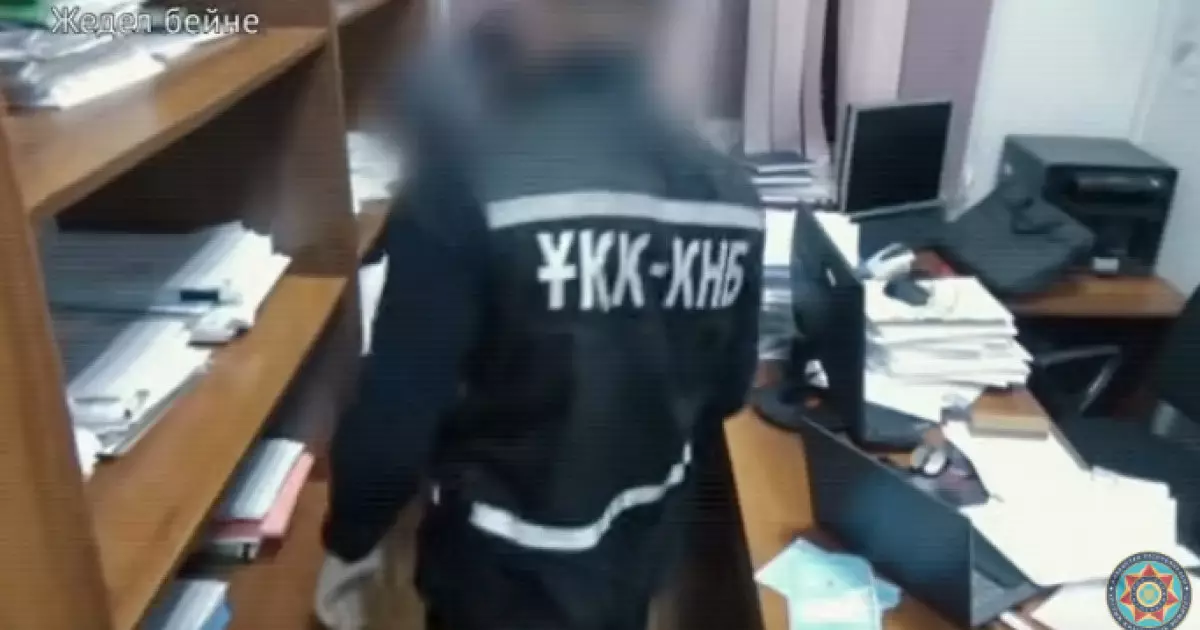  Шығыс Қазақстанда пара алған екі басшы қамауға алынды (ВИДЕО) 