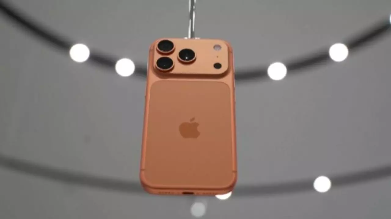 Продажи Apple побили прогнозы Уолл-стрит