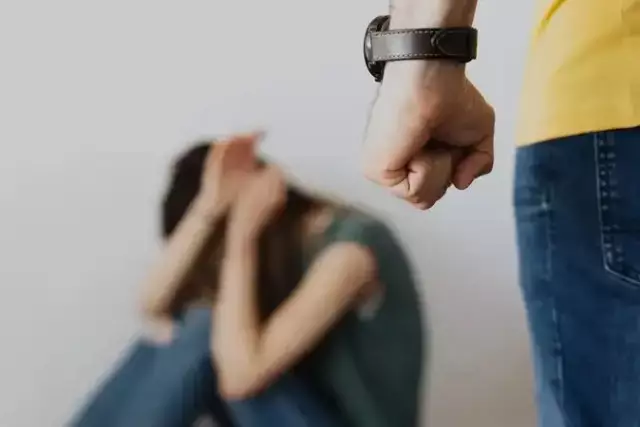 Араларында 7 бала бар: Жаңаөзенде ер адам өз әйелін пышақтап өлтірді