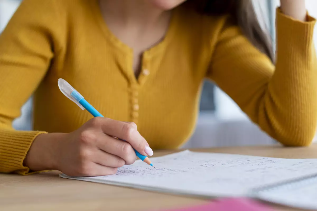 Учительница из Актобе продавала баллы на ЕНТ