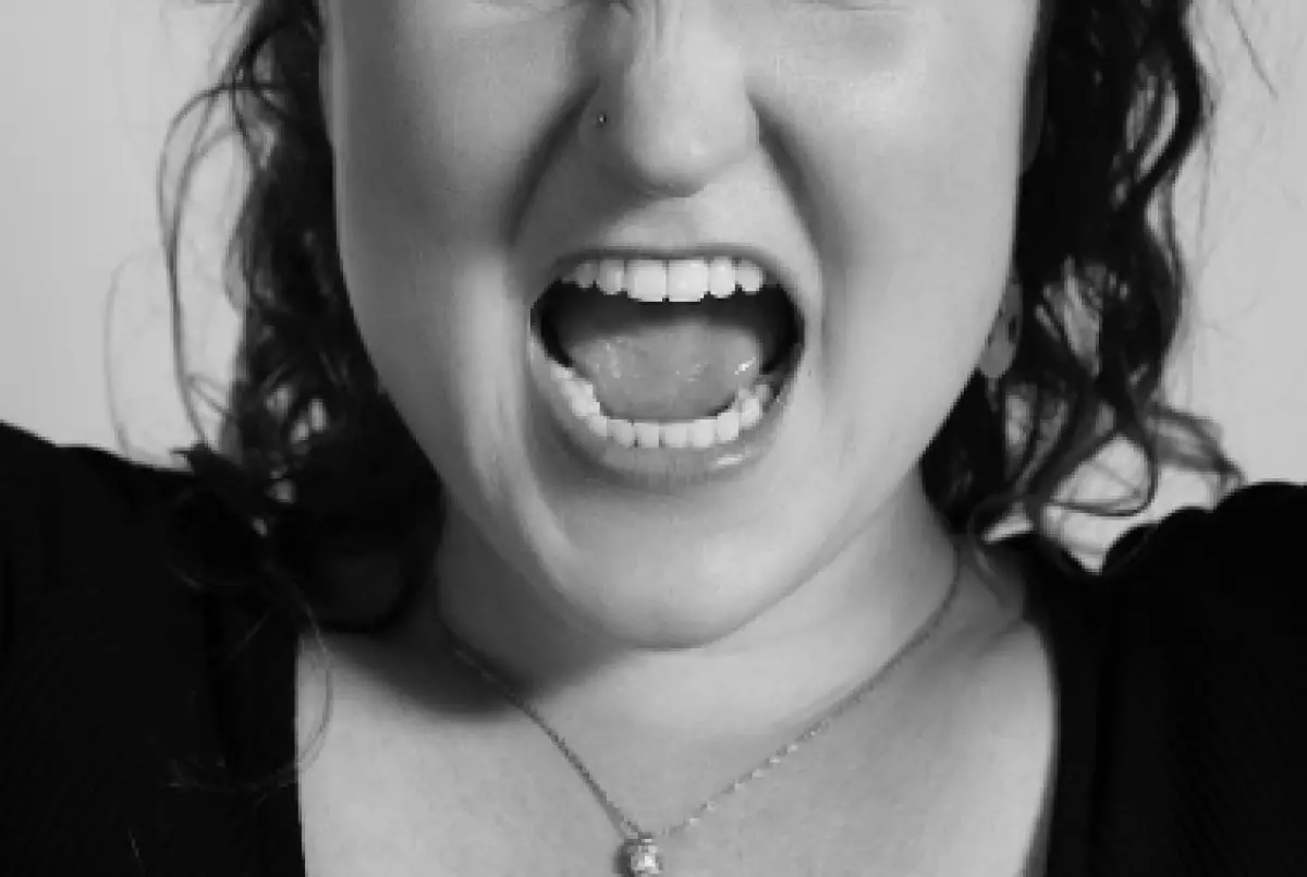 збиение девочки в ТРЦ Актау: подростка поставили на учет, мать оштрафована