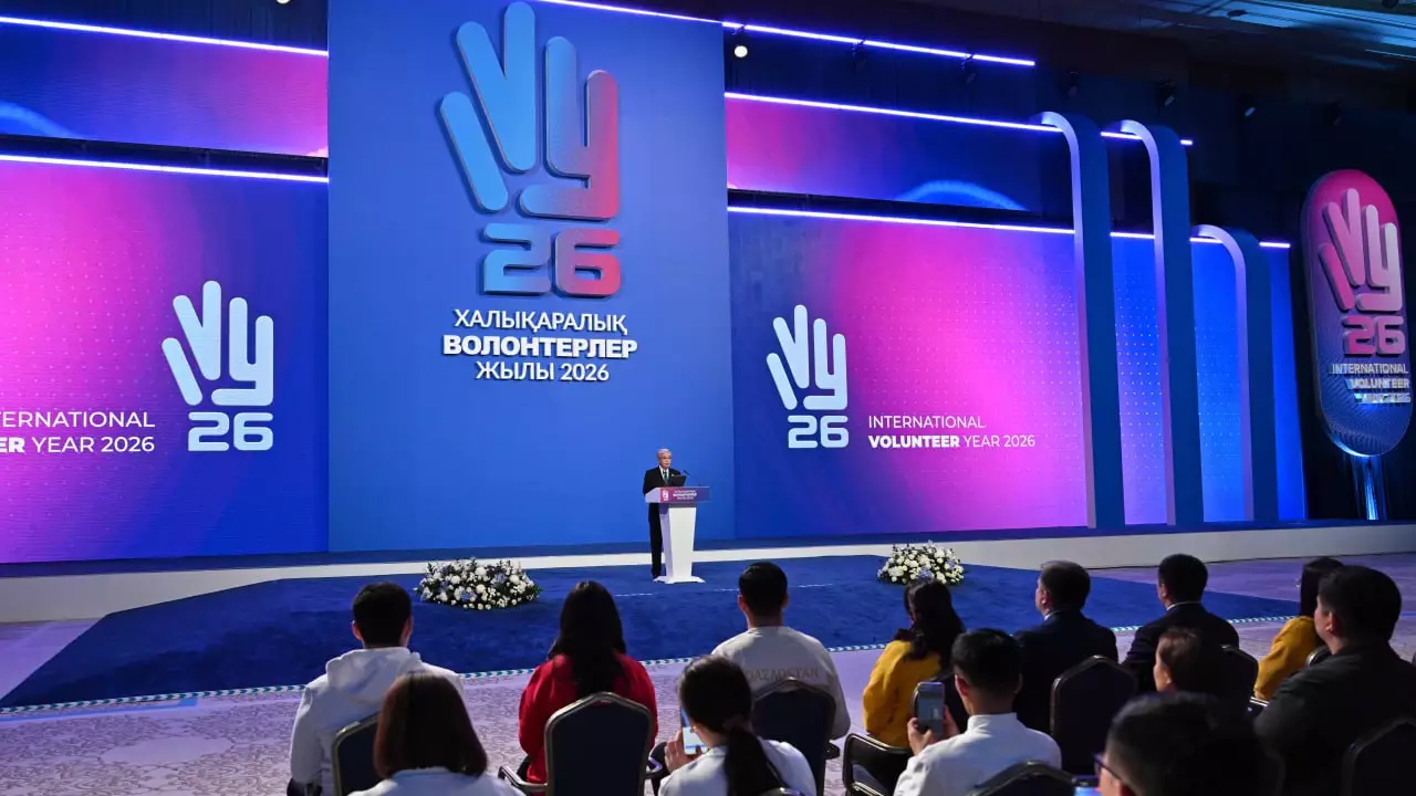 "Ерікті болу-туған жеріңе жанашыр болу": Тоқаев Волонтерлер форумында сөз сөйледі 
