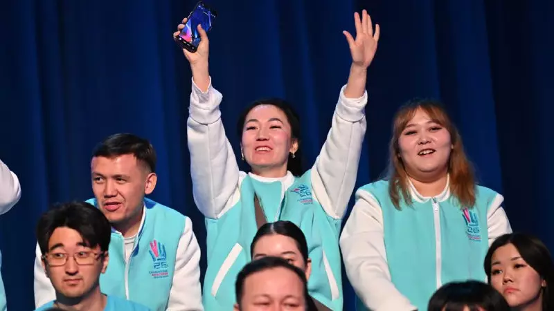 50 мыңнан 300 мыңға дейін: Тоқаев волонтерлер санының күрт артқанын айтты