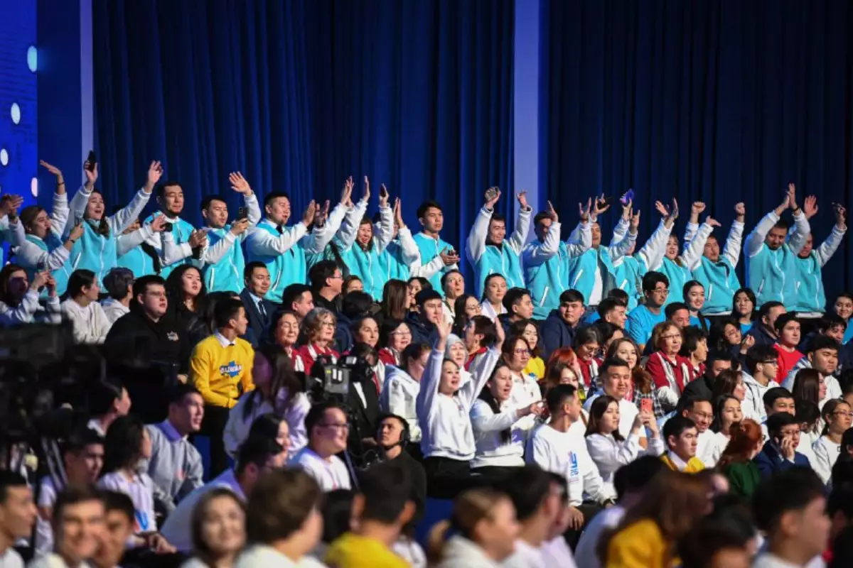 Президент: число волонтеров в Казахстане выросло до 300 тысяч