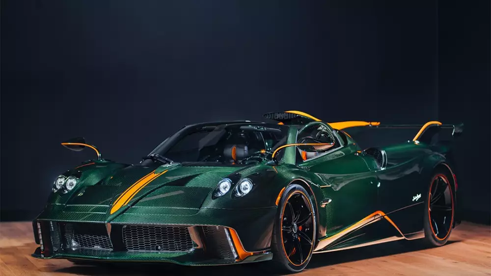 Pagani представила гиперкар на 800 лошадей: их сделают 3 на весь мир