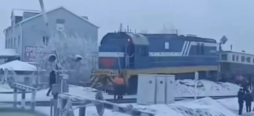 Тепловоз сошел с рельсов в районе переезда в Семее – комментарий ДП на транспорте