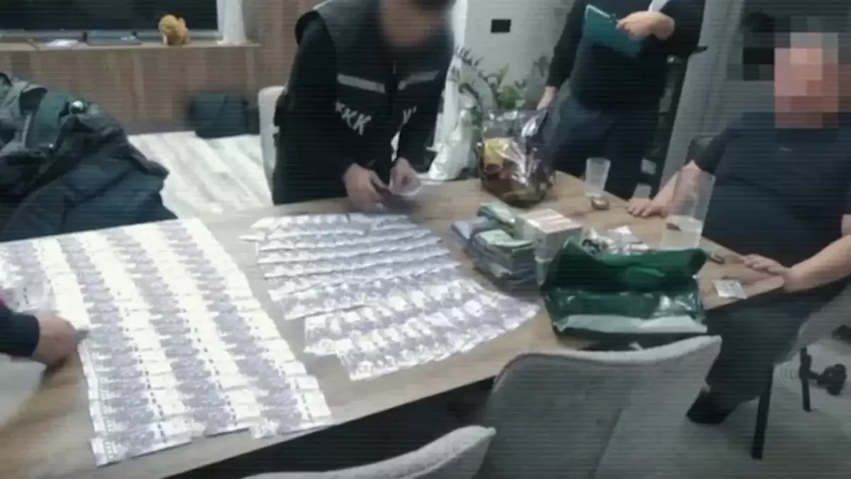 ШҚО-да пара алған екі лауазымды шенеунік қолға түсті