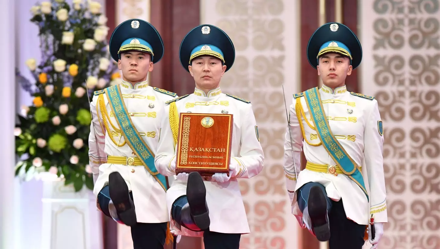 Представлен первый проект новой Конституции Казахстана