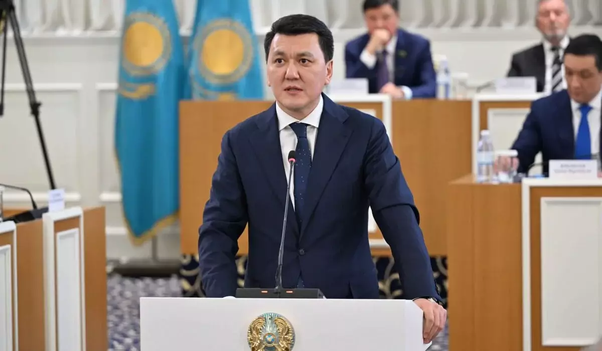 Ерлан Карин разъяснил смысл отдельных статей новой Конституции
