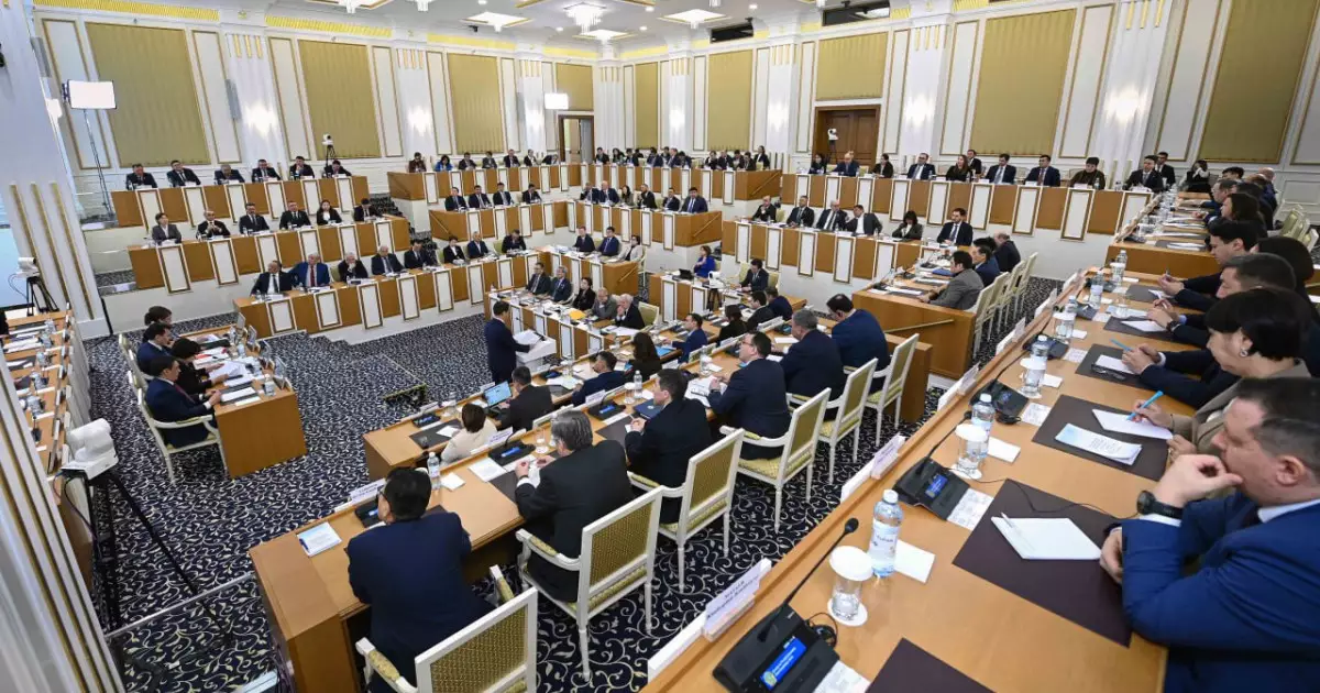  Конституциядағы рухани-адамгершілік құндылықтар БҰҰ нормаларына сай нақтыланды – Ерлан Қарин 