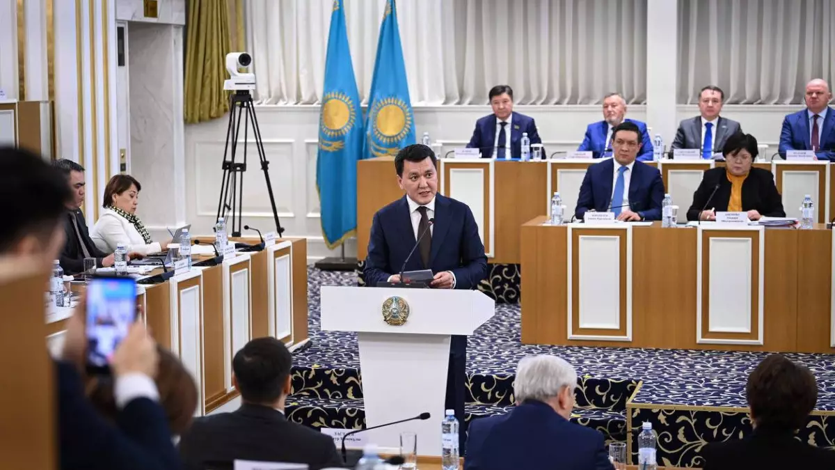 Қарин жаңа Конституцияның алтын арқауын атады