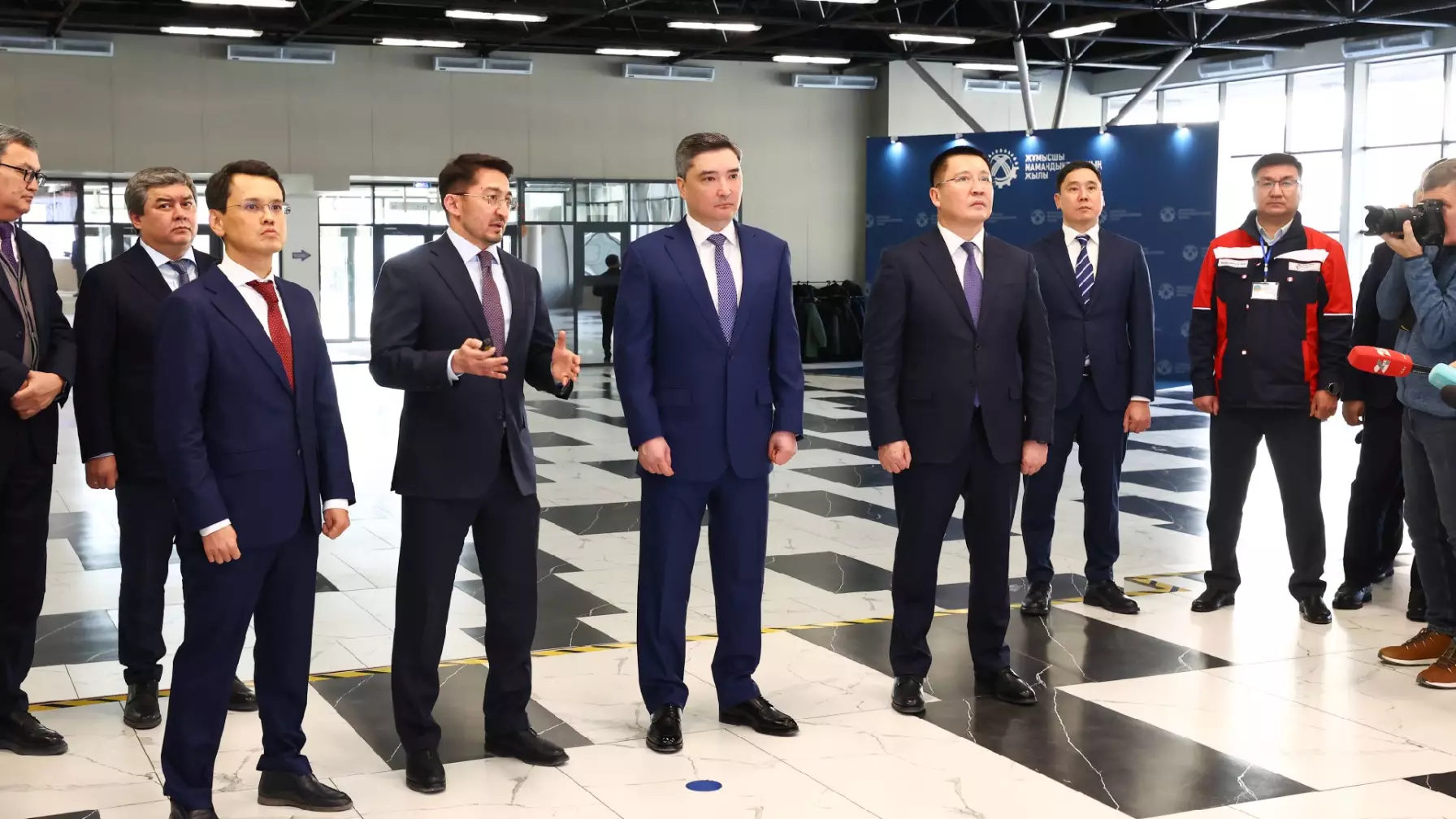 Олжас Бектенов Екібастұздағы «Деректерді өңдеу орталығы алқабы» жобасын жүзеге асыру барысын тексерді