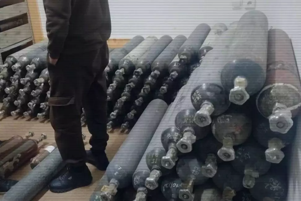 416 баллонов "веселящего газа" изъяты в Шымкенте