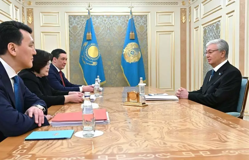 Токаеву предложили обнародовать проект новой Конституции