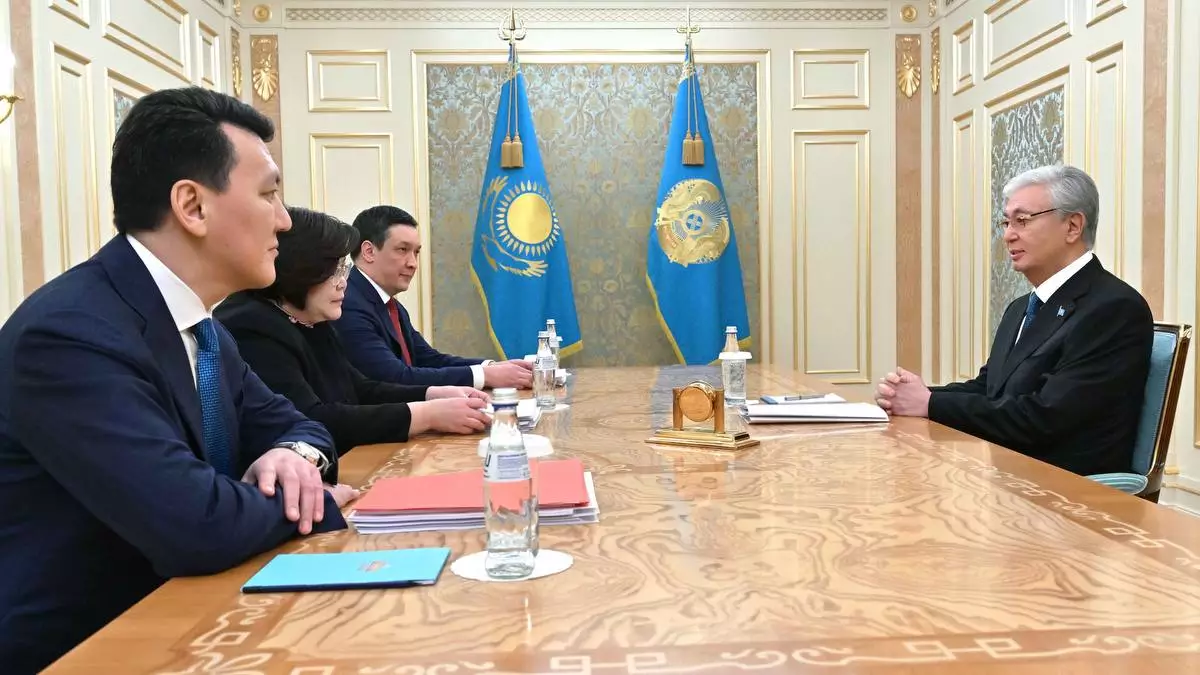 Президентке Конституциялық комиссия жұмысының нәтижелері таныстырылды