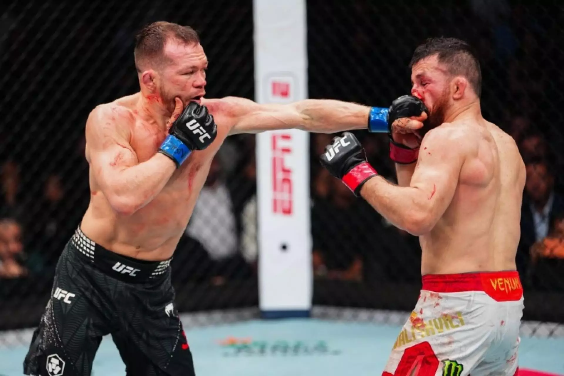 Петр Ян выбыл на полгода и пропустит турнир UFC у Белого дома