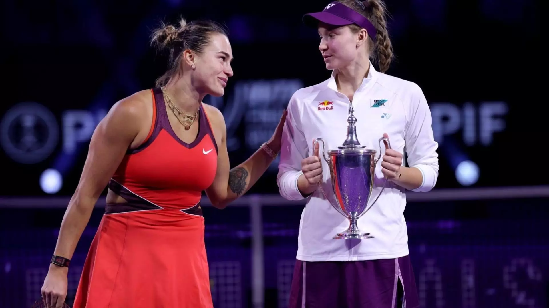 Рыбакина и Соболенко повторили уникальное достижение 26-летней давности