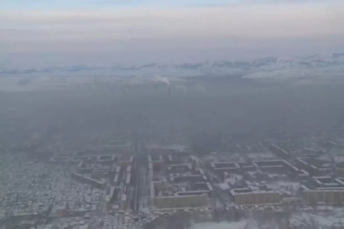 Смог накрыл Усть-Каменогорск: школьников отправили на дистанционку