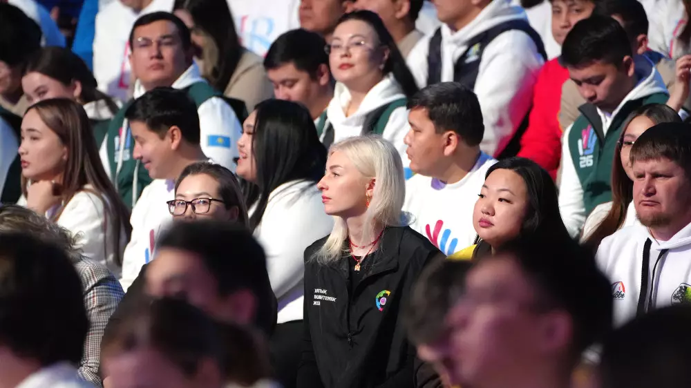 От зумеров до серебряных. Кто такие казахстанские волонтёры