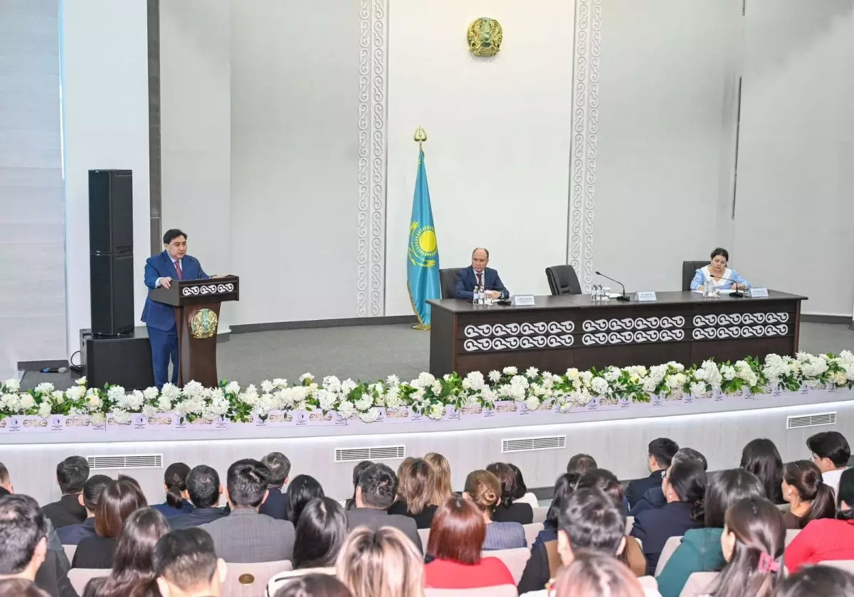 Приоритеты госслужбы – эффективность и доверие