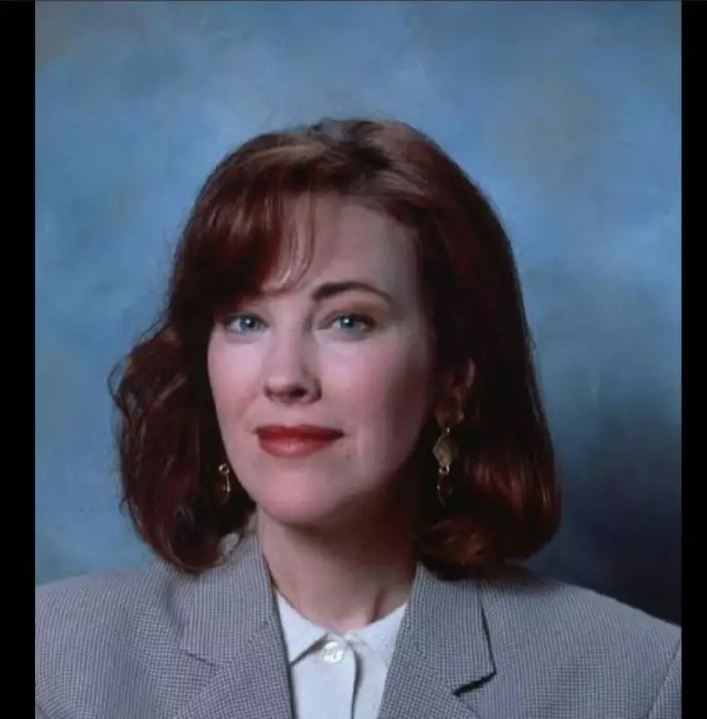 «Үйде жалғыз қалғанда» фильміндегі ана: Актриса Кэтрин О’Хара көз жұмды