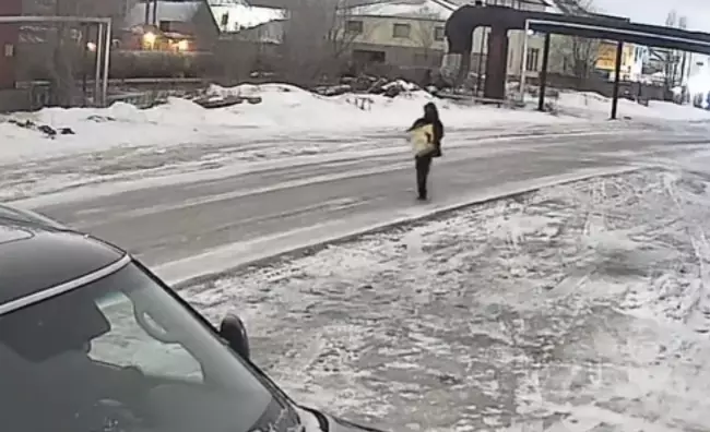 Қарағандыда қомақты ақша жатқан сейфтің ұрланған сәті видеоға түсіп қалды