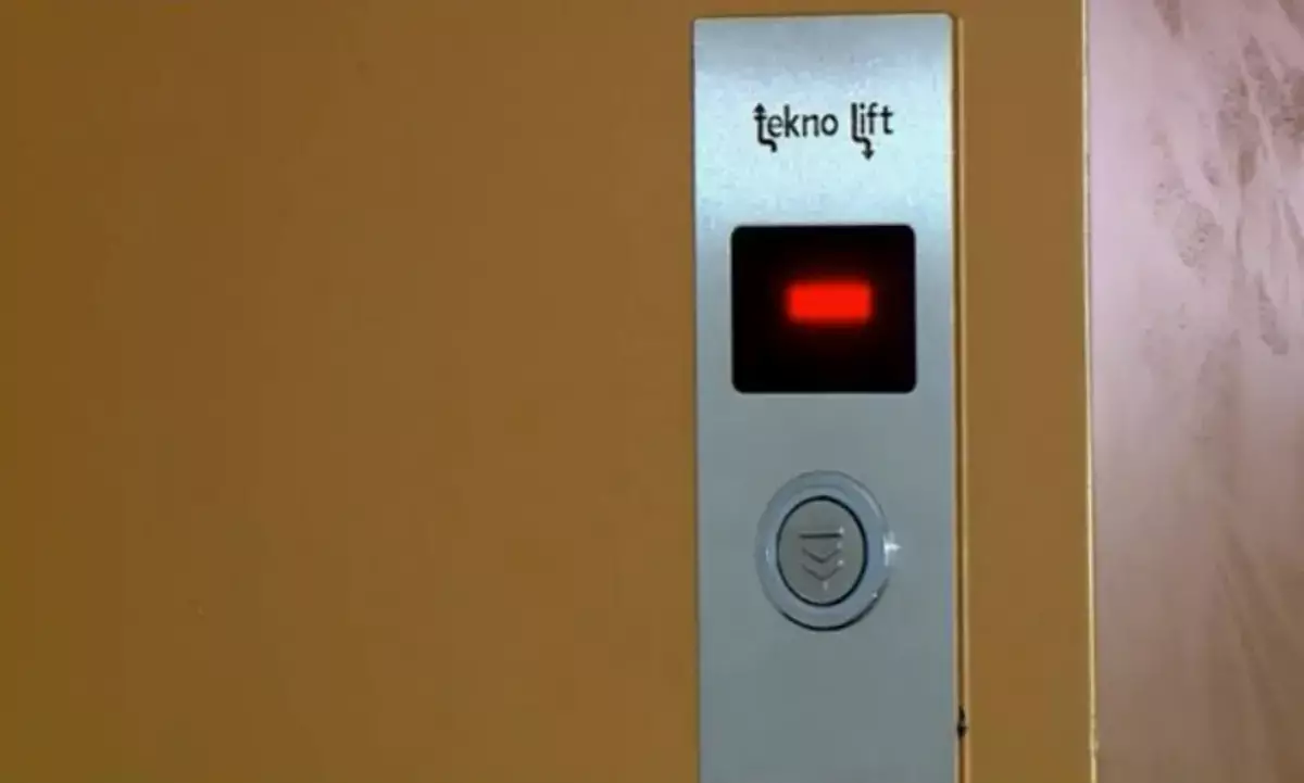 Лифт с пассажиркой рухнул с восьмого этажа в Шымкенте - новости на Lada.kz 31.01.2026