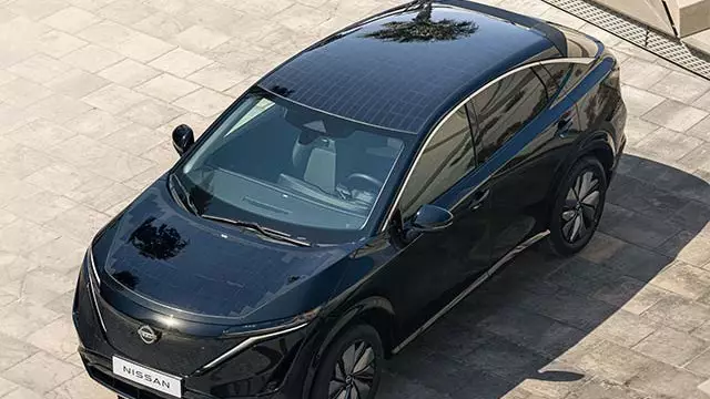 Nissan автономды қуаттандыруға арналған күн панельдері бар Ariya электромобилін сынақтан өткізді