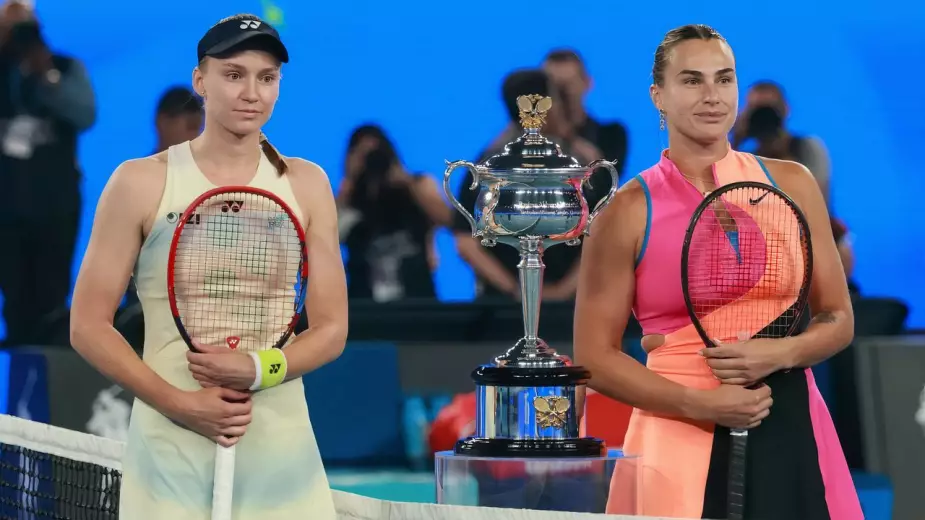 Рыбакина забрала первый сет у Соболенко в финале Australian Open! Где смотреть?