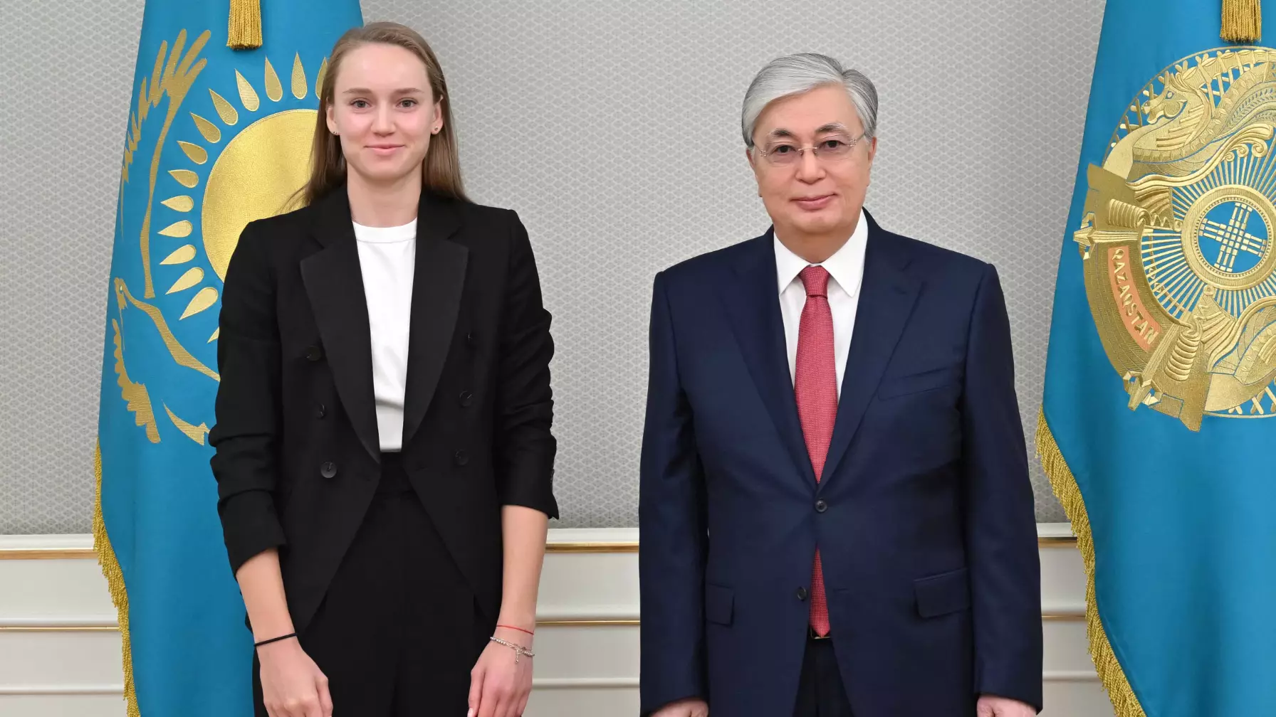 “Бүкіл әлемнің теннис қауымдастығы сүйсіне қарады”: Президент Елена Рыбакинаны жеңісімен құттықтады
