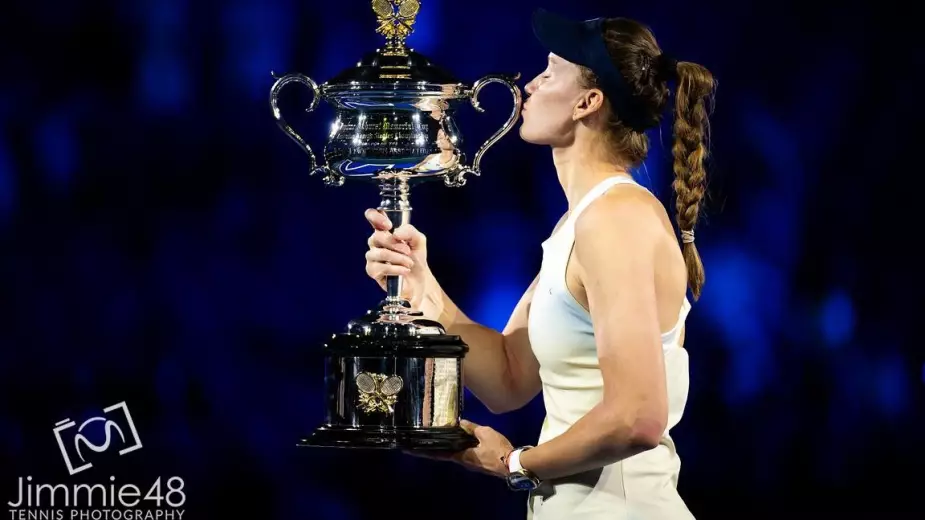 Президент Казахстана поздравил Елену Рыбакину с победой на Australian Open