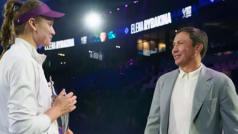 Головкин поздравил Рыбакину с победой на Australian Open