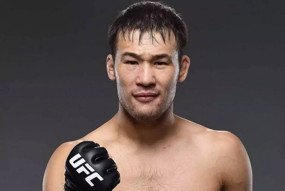 Әлеуметтік желіде Шавкат Рахмоновтың балдақпен жүрген видеосы тарады